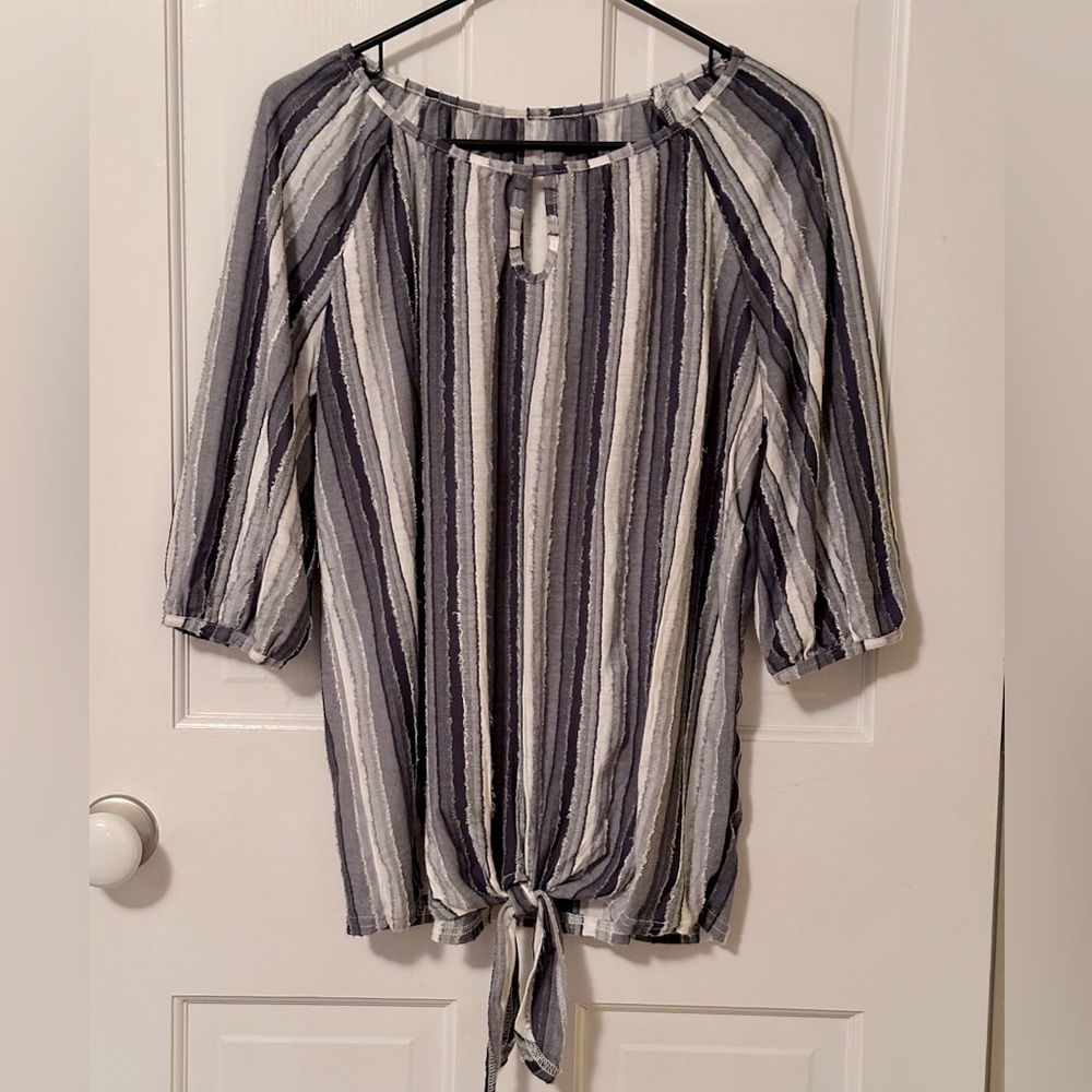 Shades of denim blue, raw edge, three-quarter sleeve, tie front blouse - size XL